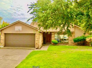 2557 Seven Hills Dr, Grand Prairie, TX 75052