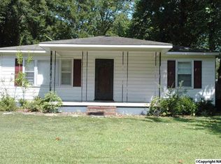 2206 Clara Ave SW, Decatur, AL 35601