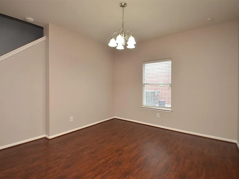 2707 Roaring Oaks Ln — Photo 8