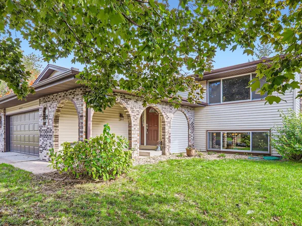 10725 Bush Lake Road Cir, Bloomington, MN 55438