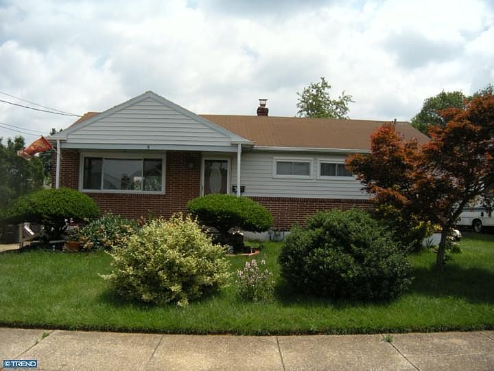 1st image of 5 Harvey Cir
