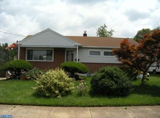 5 Harvey Cir, Downingtown, PA 19335