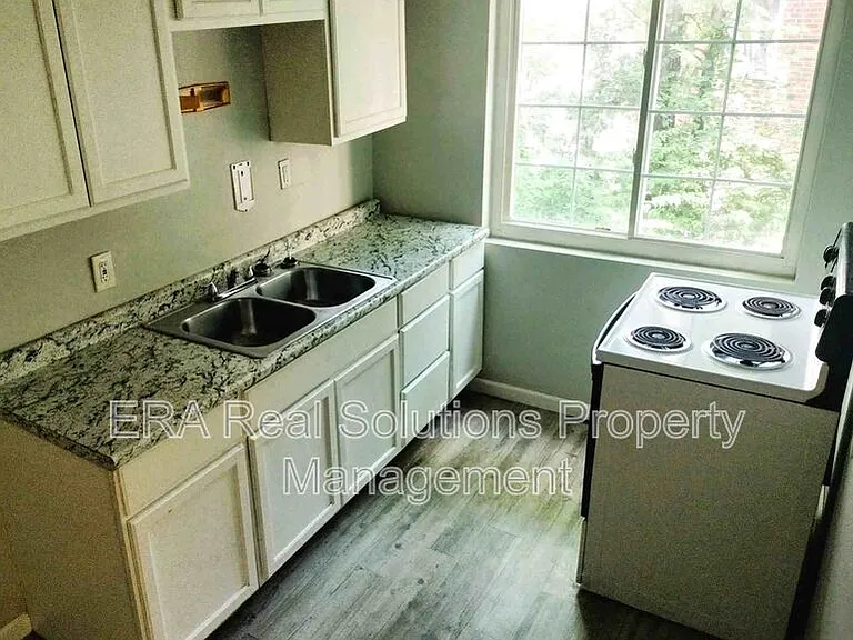 1627 Anita Pl #1 — Photo 4