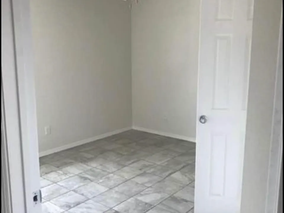108 S Plum St #108B