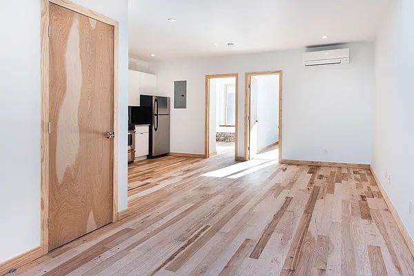 Rented by Easy Street Properties | media 8