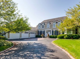 1775 W Broadland Ln, Lake Forest, IL