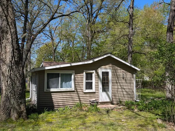 216 Portage Lake Rd, Munith, MI 49259