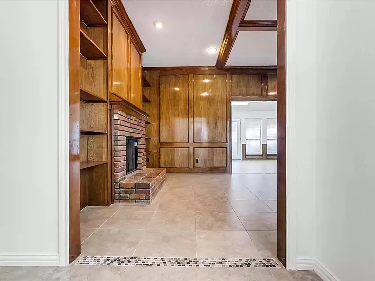 4633 Centenary Dr — Photo 3