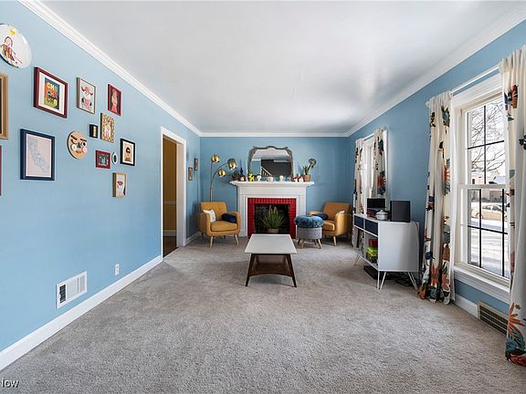 4th image of 5749 Gilbert Dr