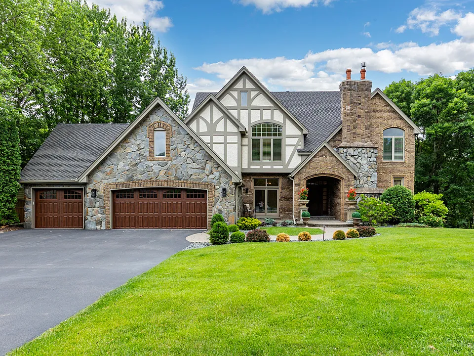 11193 Bluestem Ln