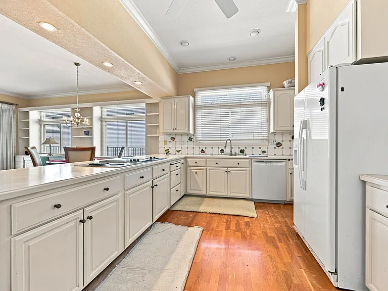 12331 Fairway Pointe Row — Photo 9