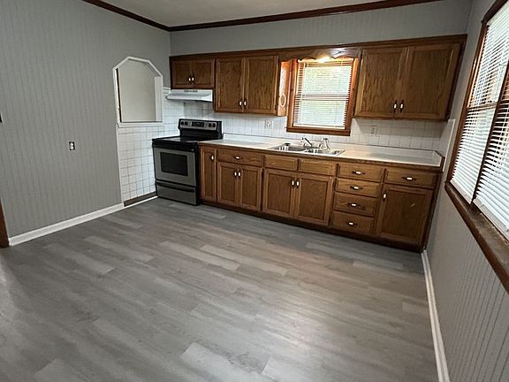 3rd image of 408 N Rouse St