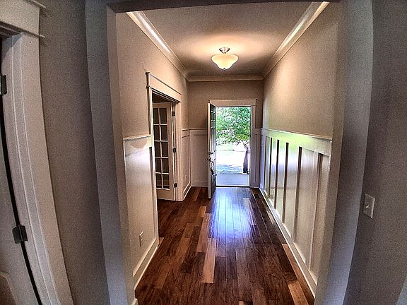 2nd image of 819 Beamon Dr