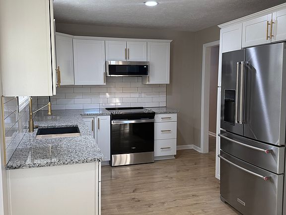 2nd image of 116 Lewis St