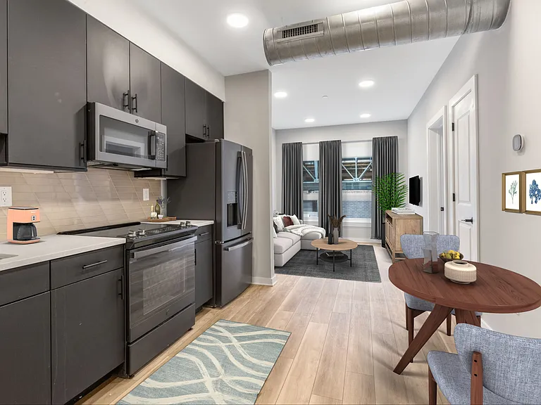 102 W Berks St — Photo 11
