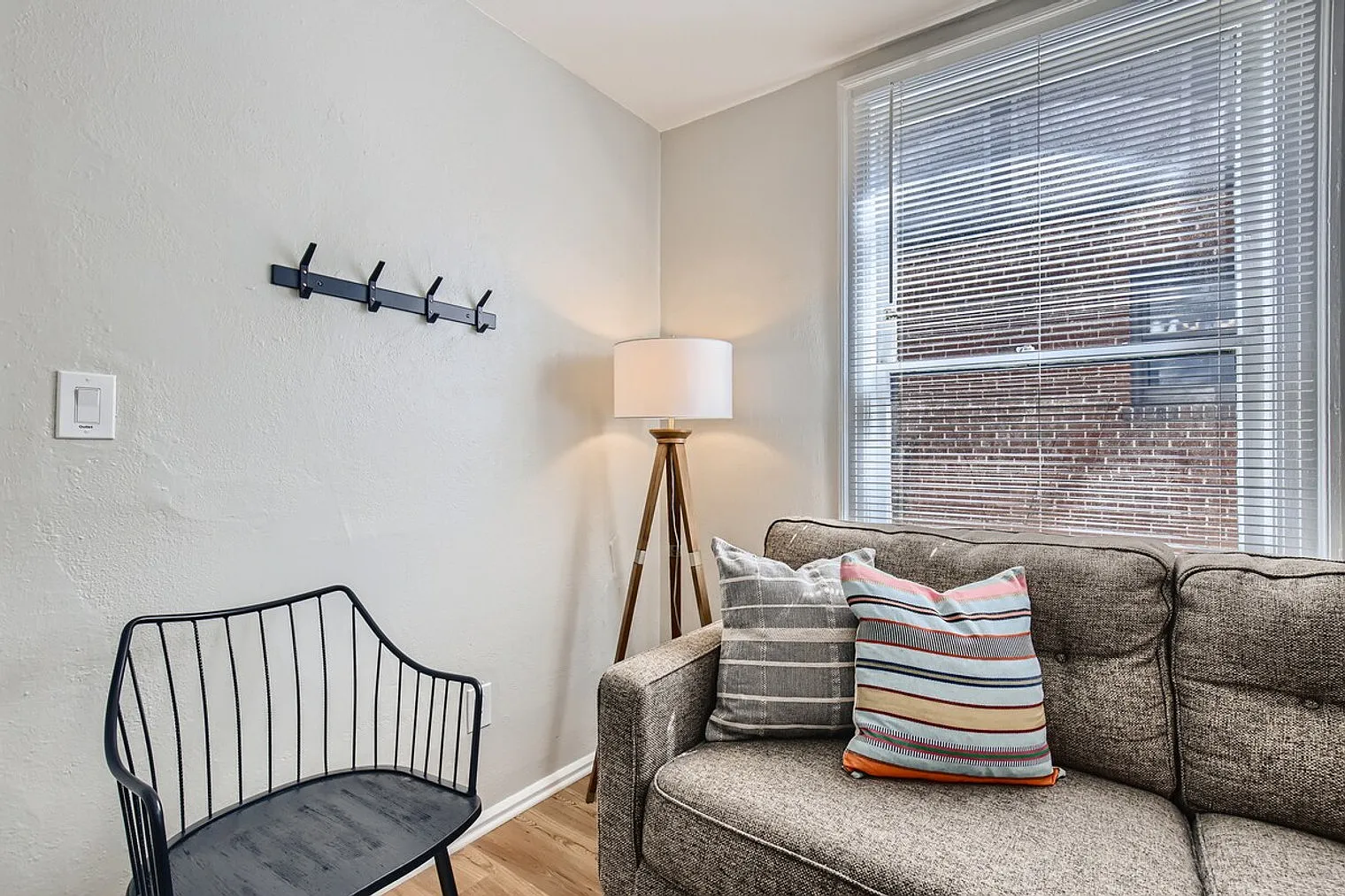 1 bed, 1.0 bath, 430 sqft, $2,651 — Photo 2