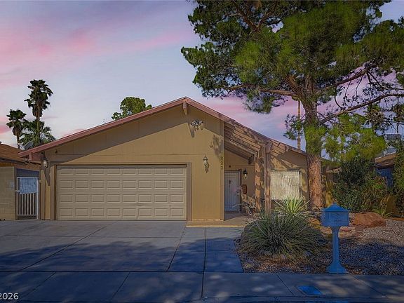 2nd image of 4723 Desert Vista Rd