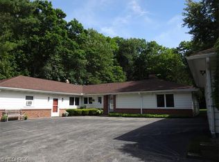 35126 Cannon Rd, Bentleyville, OH 44022