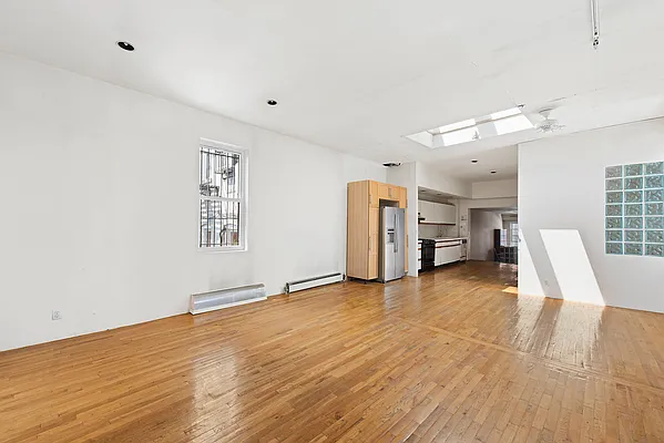 Sold by Compass | media 23