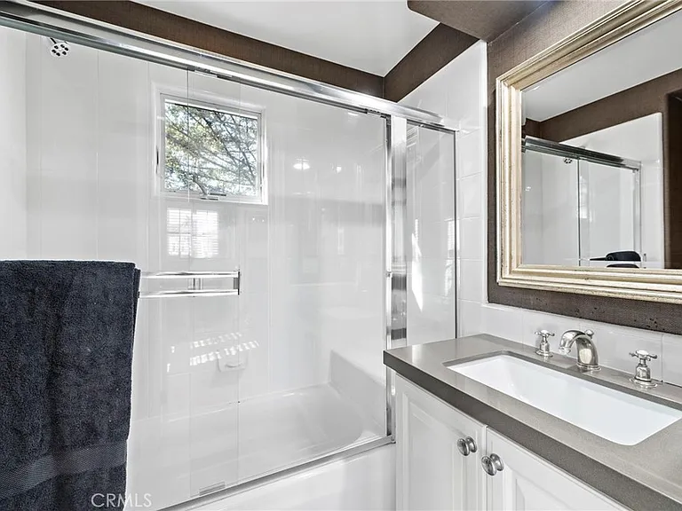 20 Cape Danbury — Photo 39