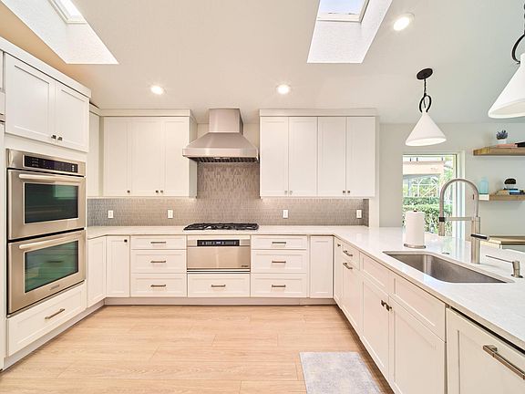 3rd image of 140 Victorian Lane