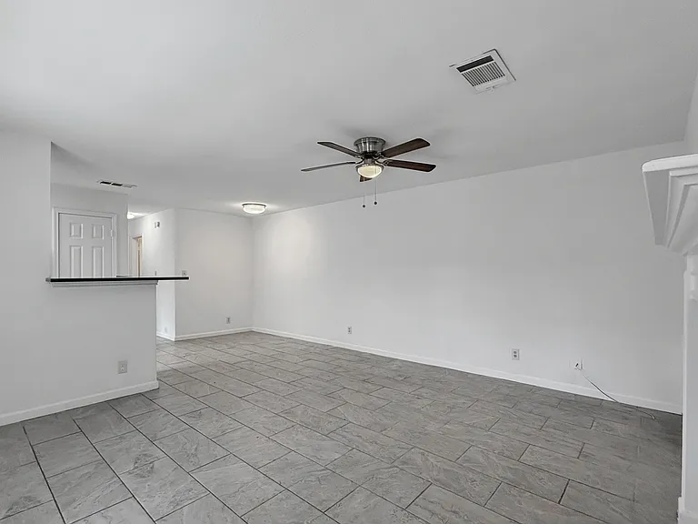 403 Fantail Loop #A — Photo 5