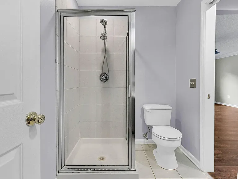 2117 Kings Gate Ln — Photo 12