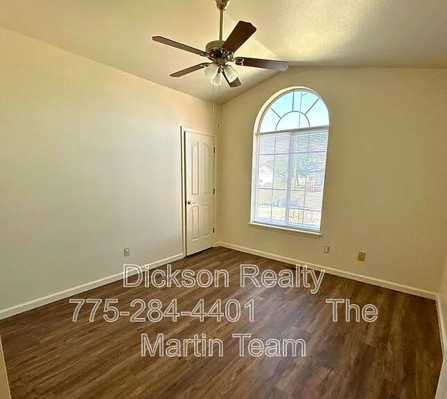 1227 Green Valley Dr — Photo 18