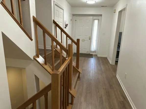 155 Signal Hill Dr, Wayne, PA 19087