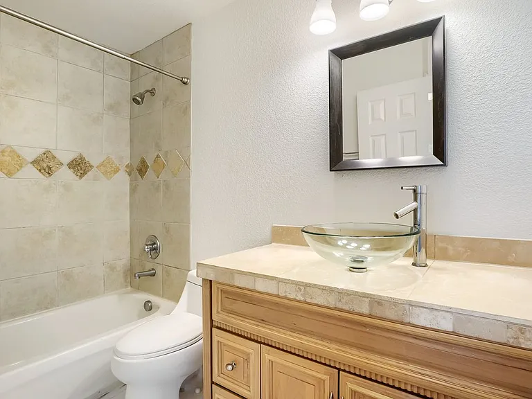 2250 N Washington St — Photo 20