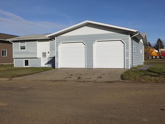 2nd image of 315 6th St S