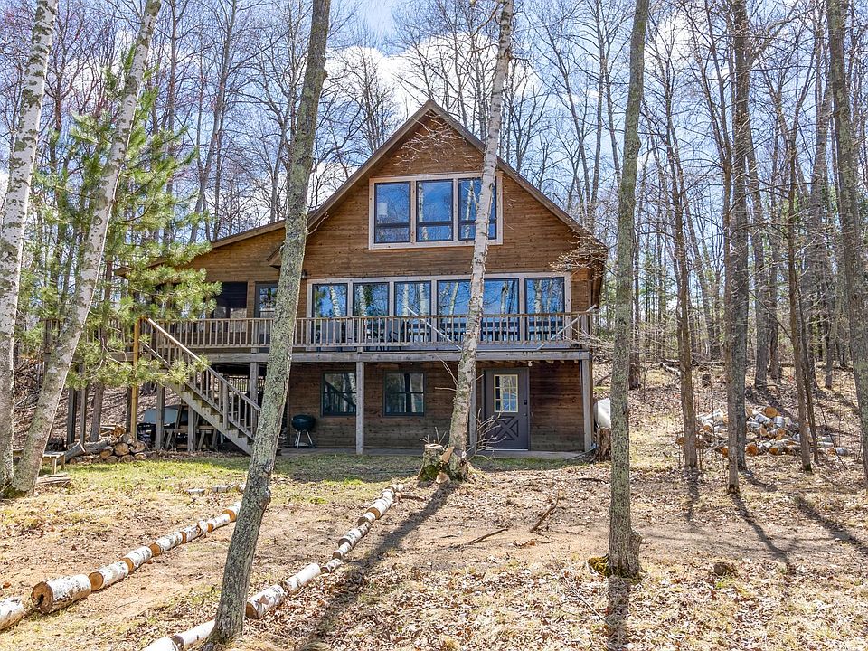 1st image of 19520 Blue Ln E