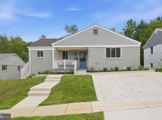 2713 Navarre Dr, Chevy Chase, MD 20815