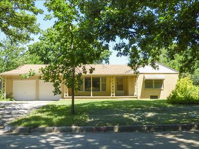 510 N Oakwood Dr, Wichita, KS, 67208