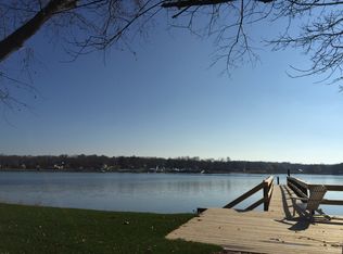 16 Bridge Rd, Setauket, NY 11733