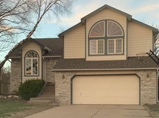 10026 E Bayley Ct, Wichita, KS 67207