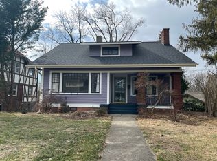 104 Pearson Dr, Asheville, NC 28801