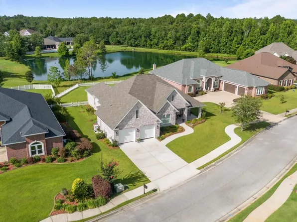 5764 Highland Lake Dr, Milton, FL 32583