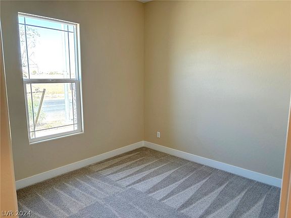4th image of 710 Mary Baer Way