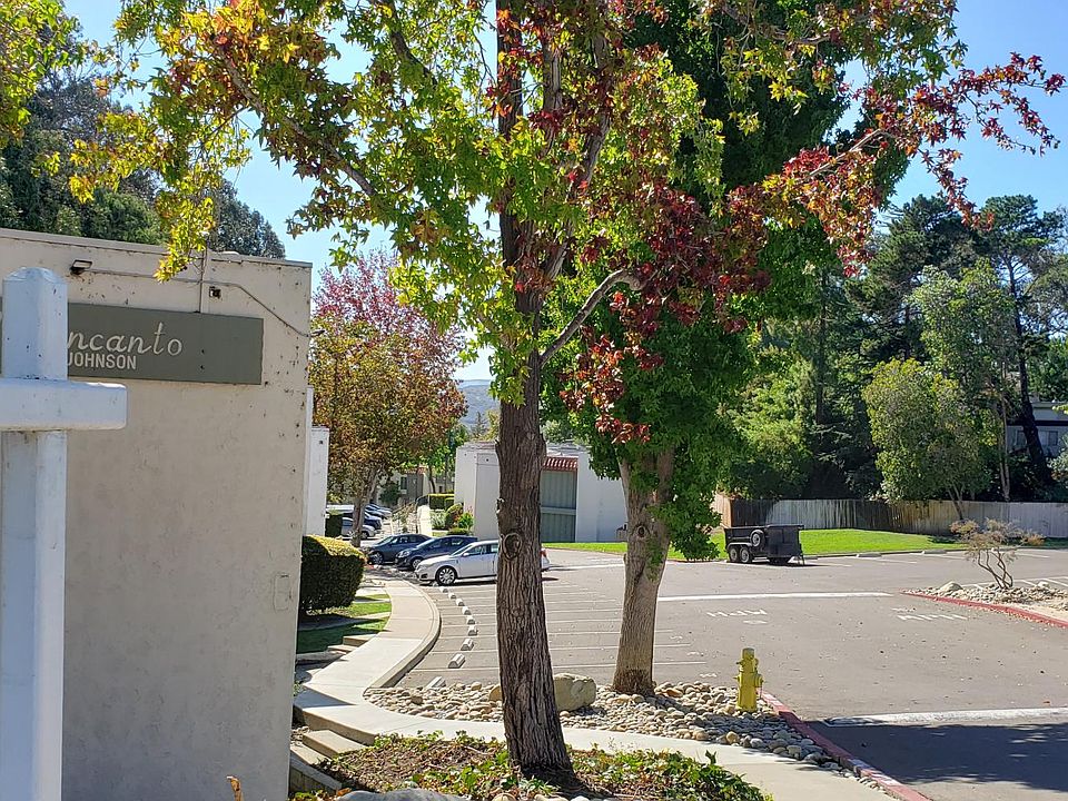 Entrance. 2 assigned parking spaces per unit.