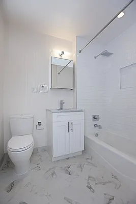 Rented by REAL New York | media 17