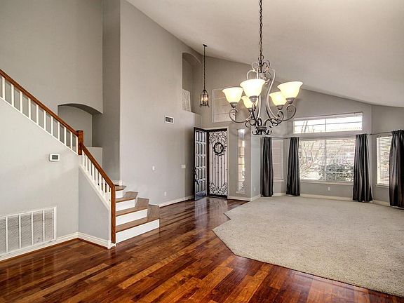 3rd image of 3007 E Silverwood Dr
