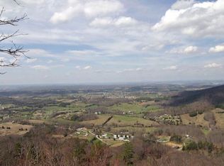 709 Shell Mountain Rd, Sevierville, TN 37876