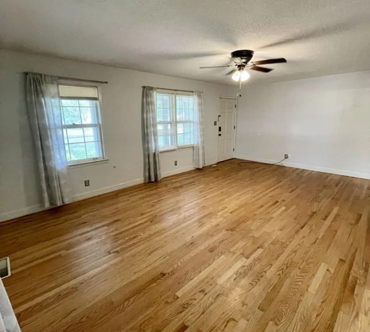 3 bed, 1500 sqft, $1,650 — Photo 3