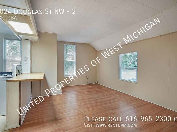 4th image of 1024 Douglas St NW #2
