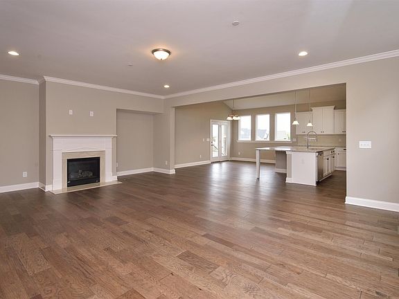3rd image of 1322 Craigleigh Dr Lot 25