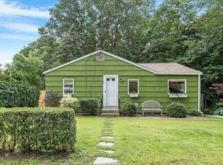 45 Lakeshore Dr, Hudson, MA 01749