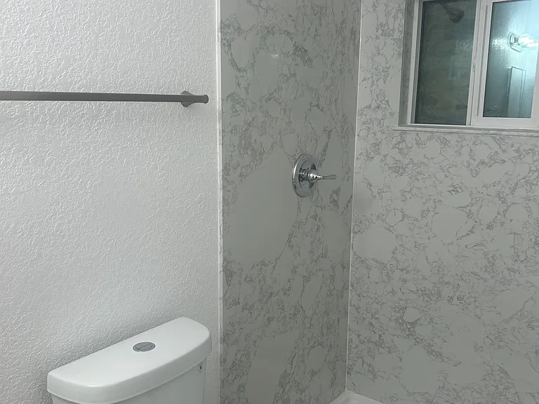 430 S Washington St — Photo 12