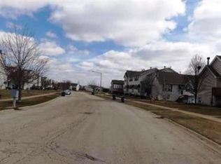 1447 Berta Dr, Crest Hill, IL 60403
