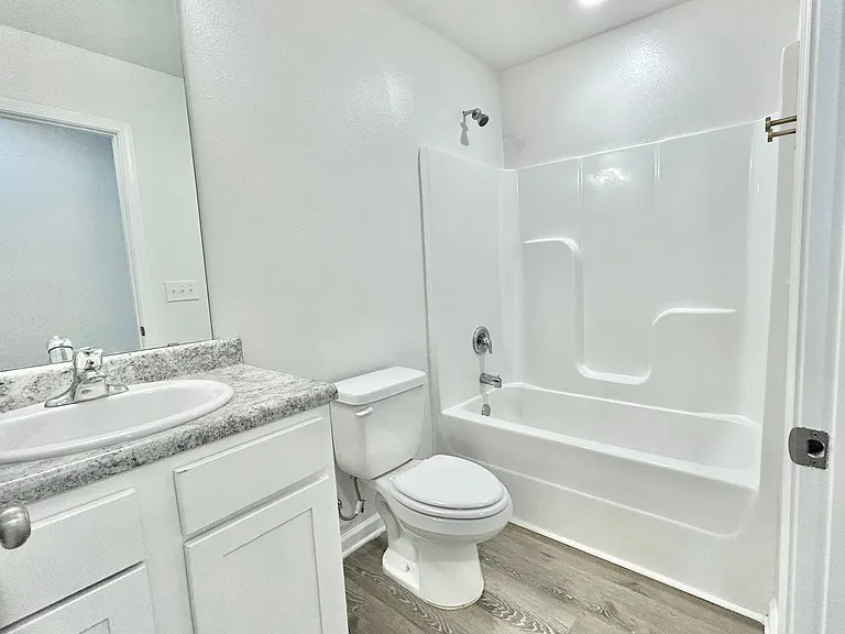 5386 Peach Dr — Photo 11